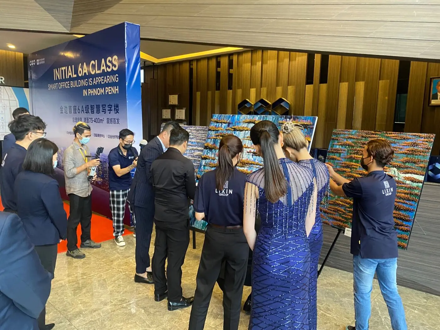 Guests viewing artworks during the CEO CENTER and Ponleu Prom art activation